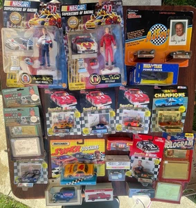 LOTE DE COCHES DIECAST DE JUGUETE NASCAR - Imagen 1 de 15