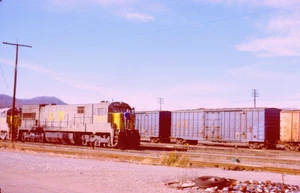 DUPLICATE KODACHROME SLIDE LOUISVILLE & NASHVILLE RR U-30C #1534 NASHVILLE 12/80 - Picture 1 of 1