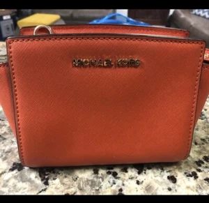 Michael Kors Selma Mini Leather Messenger Bag Saffiano Leather Crossbody - Picture 1 of 4