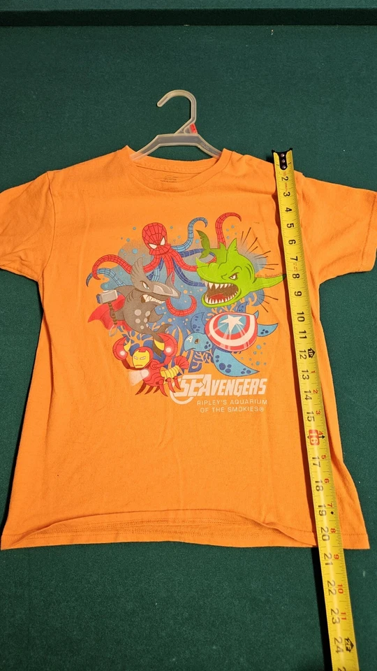 Детская рубашка Marvel Avengers - размер S 6-8 молодежная рубашка - Seavengers Ripley's  - Изображение 1 из 4