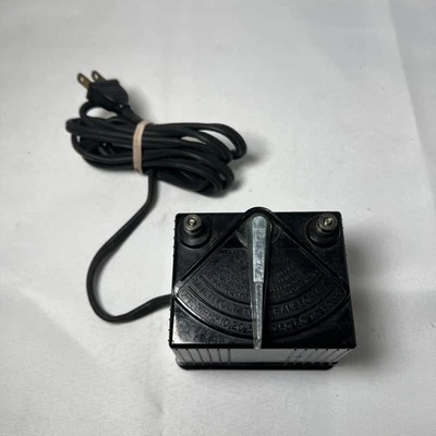 Lionel Type 1015 Multivolt Toy Transformer 45 Watts - Tested, Works - Image 1 of 4