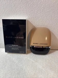 Marc Jacobs Shameless Foundation ~ LIGHT R230 ~ nib full size   (m1 - Picture 1 of 1