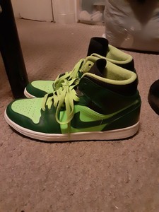 Jordan 1 Mid Hulk 2013 for Sale 