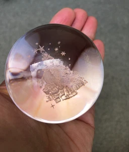 Weihnachten Feiertage Weihnachtsmann Laser geätzt Briefbeschwerer Glasfigur 2,5" - Bild 1 von 8
