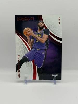 安东尼·戴维斯 2024 - 25 帕尼尼纯洁系列红色/49,湖人队 #26 — 第 1/2 张图片