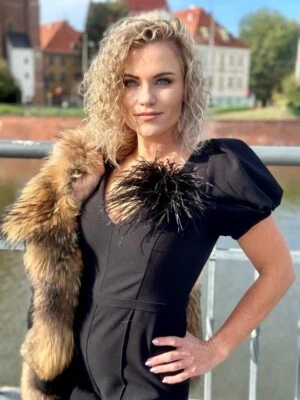 Black ostrich feathered brooch spilla fatta mano broschen gothic brooch broaches - Image 1 of 4