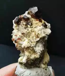 1.9g Lustrous Natural Pretty Spessartine Garnet Rock Matrix Specimen Fujian - Imagen 1 de 6