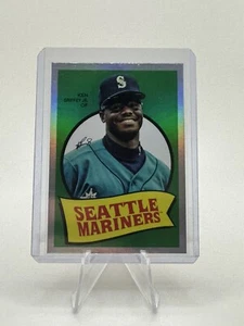 2023 Topps Archives Card #69T-51 Ken Griffey Jr Seattle Mariners Green Foil - Picture 1 of 2