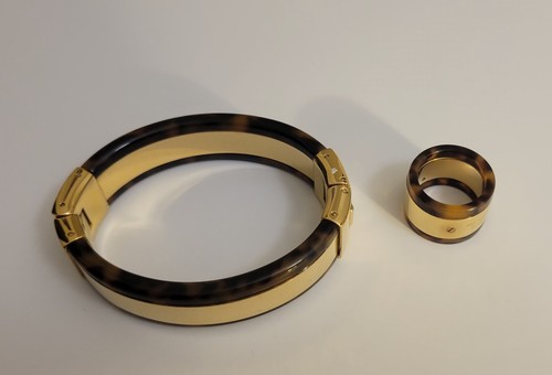 Bracciale e anello Michael Kors conchiglia tartaruga con metallo tono oro