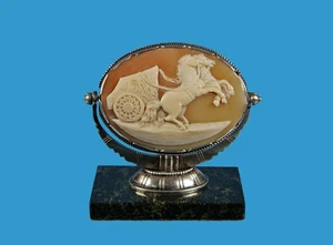 Camafeo de concha grande como decoración de escritorio plata y serpentina año 1900 - Imagen 1 de 5