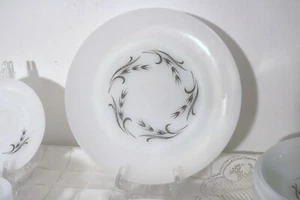 ANCHOR HOCKING WHEAT HARVEST USA FIRE KING SUBURBIA 10"d Dinner Plates Set of 2 - Picture 1 of 4