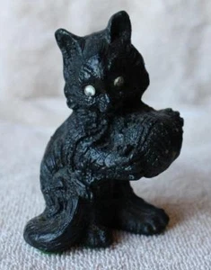 Cat Kitten Figurine Black Painted with Google Eyes and Yarn Ball Resin Figurine - Picture 1 of 1