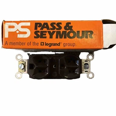 NEW P&S PASS & SEYMOUR 15A-125V DUPLEX OUTLET RECEPTACLE BROWN 5252 - Image 1 of 4