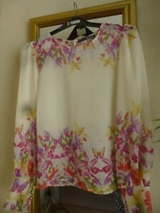 PRETTY OVER BLOUSE SIZE 10 WITH FLORAL DESIGN