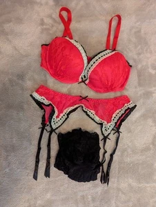 Victoria Secret Sexy Little Things 34D Bra & Garter Set Black & Red Lace Push Up - Picture 1 of 4