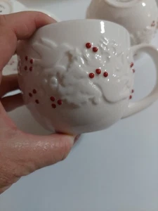 Starbucks 12oz Keramik Taube, Red Berry & Weihnachtsbaum 3D Kaffeebecher (3er Set) - Bild 1 von 9