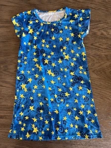NO LABEL NIGHTGOWN S/S BLUE, YELLOW STARS PRINT 130 (8) GENTLY WORN - Picture 1 of 3
