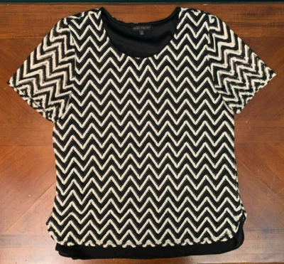 Blusa feminina Napa Valley forrada com zíper listra zag - Tamanho médio, preto e branco - Imagem 1 de 4