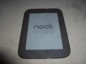 NOOK BARNES & NOBLE SIMPLE TOUCH eBOOK READER BNRV300 BLACK WIFI - Picture 1 of 3
