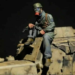 1/35 Harzfigur Modellbausatz Maske Stalker deutscher Soldat Zweiter Weltkrieg unbemalt KEIN TANK - Bild 1 von 6
