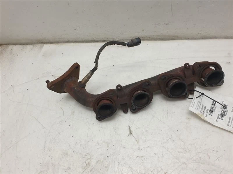 Passenger Right Exhaust Manifold Thru 4/05 Fits 98-05 LEXUS LX470 - Image 1 of 4