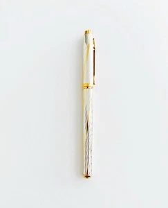 Elysee Finesse Bi-Colour Swirl Fountain Pen - Picture 1 of 16