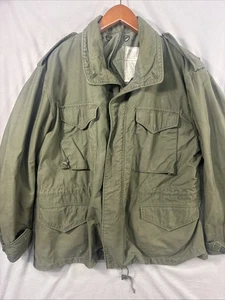Giacca da campo M-65 1973 verde taglia media regolare John Ownbey Company - Foto 1 di 11