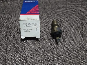 Interruptor de temperatura de refrigerante GM nuevo muchas aplicaciones 1979-1991, 25037177 - Imagen 1 de 2