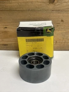 RE505265 Idler Pulley fits John Deere 8520 853G 853J 853JH 853M 853MH 859M 859MH - Picture 1 of 11