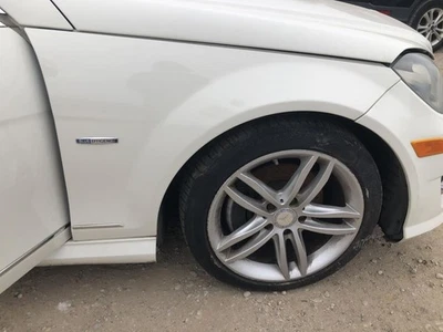 2010-2014 MERCEDES BENZ C250 Front Fender Right Passenger side  Foto 1 de 4