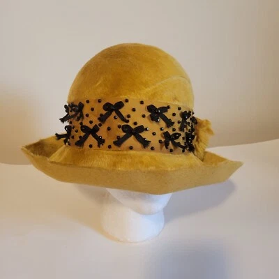 Vintage 70s I. Magnin Yellow Mondine Velvet Cloche Hat Italy - Image 1 of 4