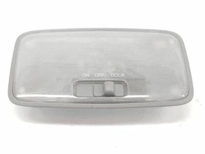 8124033030B2 luz interior 1720708 para TOYOTA LAND CRUISER 3.0 2002 Foto 1 de 4