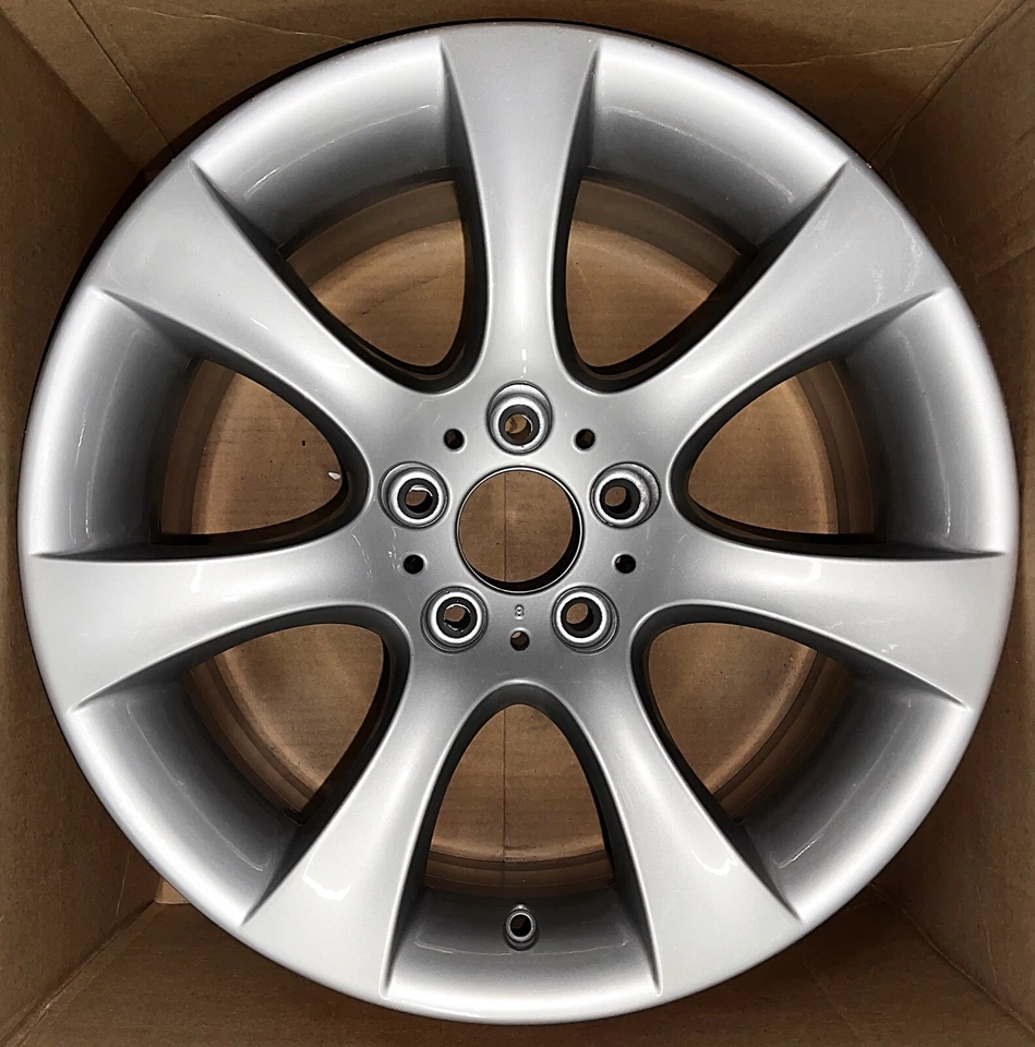 2004-2010 BMW 525i 528i 530i 18x8 Factory OEM Rear Rim 59479 - Image 1 of 1