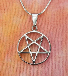 Inverted Pentacle Necklace, Pure 304 Stainless Charm Upside Down Pentagram nb - Picture 1 of 8