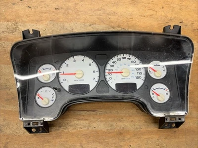 Cuadro de instrumentos velocímetro Dodge Ram 1500 2004-05 P56051101AG millas desconocidas Foto 1 de 4