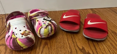 Nike Kawa Kids Slide Sandals Size 12Y Red with White Swoosh Logo and Lined Crocs - Image 1 of 4