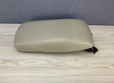 ⭐️Toyota Camry 2007-2011 consola central tapa/reposabrazos cuero gris. ¡Envío gratis! Foto 1 de 4