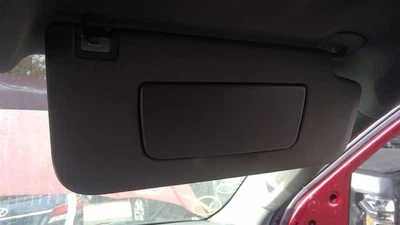 Passenger Sun Visor With Illumination Fits 19-25 SILVERADO 1500 PICKUP 1573069 Foto 1 de 4