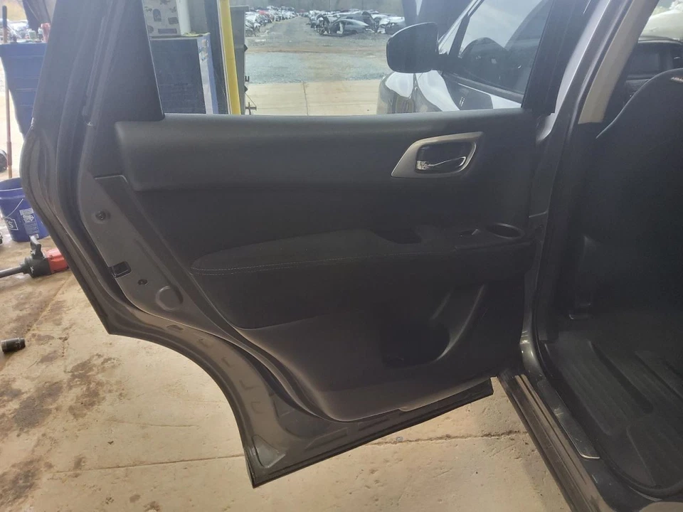 PATHFINDER 2015 门装饰面板后部 44439 — 第 1/1 张图片