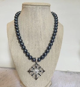 Blue Gray faux pearls crystal pendant rhinestone 20" necklace - Picture 1 of 2