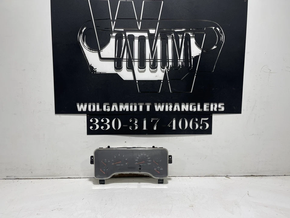 Grupo medidor velocímetro Jeep TJ Wrangler 140K 56047016AE 03-06 CC 4E Foto 1 de 4