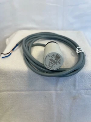 Carlo Gavazzi Capacitive Prox Switch ~ EC3016TBAPL - Image 1 of 4