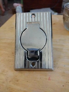 Piastra coperchio uscita valvola aspirazione a pavimento rivestita in cromo. Q - Foto 1 di 3