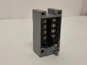 187063 Old-Stock; Eaton E50RB Limit Switch; Surface Mount Receptacle ONLY - Picture 1 of 4