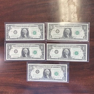 (5)1963B One Dollar Barr Note $1 GEM Uncirculated Consecutive = AKA BARR NOTE = - Picture 1 of 3