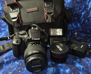 Canon EOS 2000D DSLR Camera with 18-55mm Lens & Charger - Picture 1 of 4