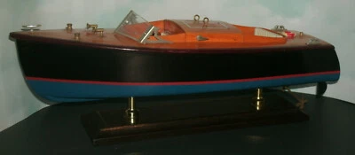 Barco Runabout de madera clásico escala 1/20 (14") modelo decorativo en soporte de exhibición Foto 1 de 4