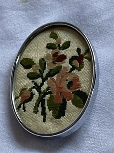 Vintage Art Deco Floral Bouquet Petit Point Tapestry Brooch Pin - Picture 1 of 7