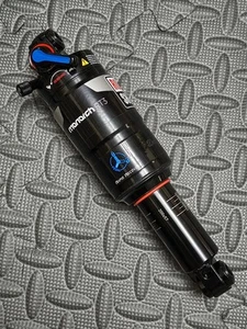 Amortiguador trasero Rockshox Monarch RT3 200 x 57 mm Debonair 7,875*2,25 - Imagen 1 de 7