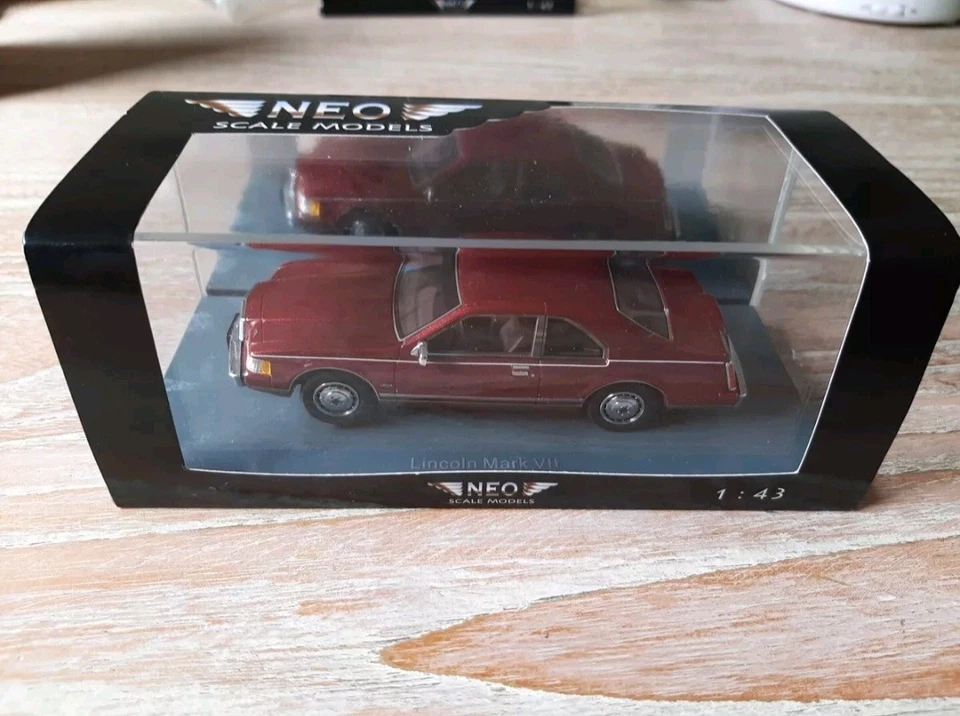 Neo Scale Models Lincoln Mark VII 1983 1:43 - Immagine 1 di 3
